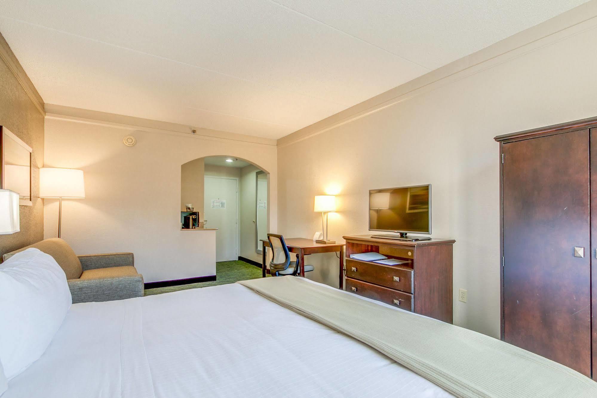 Holiday Inn Express Hotel & Suites Midlothian Turnpike By Ihg North Chesterfield Esterno foto